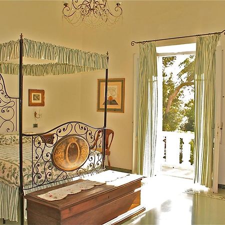 Villa Paradiso กัสตีลยอนเชลโล ภายนอก รูปภาพ
