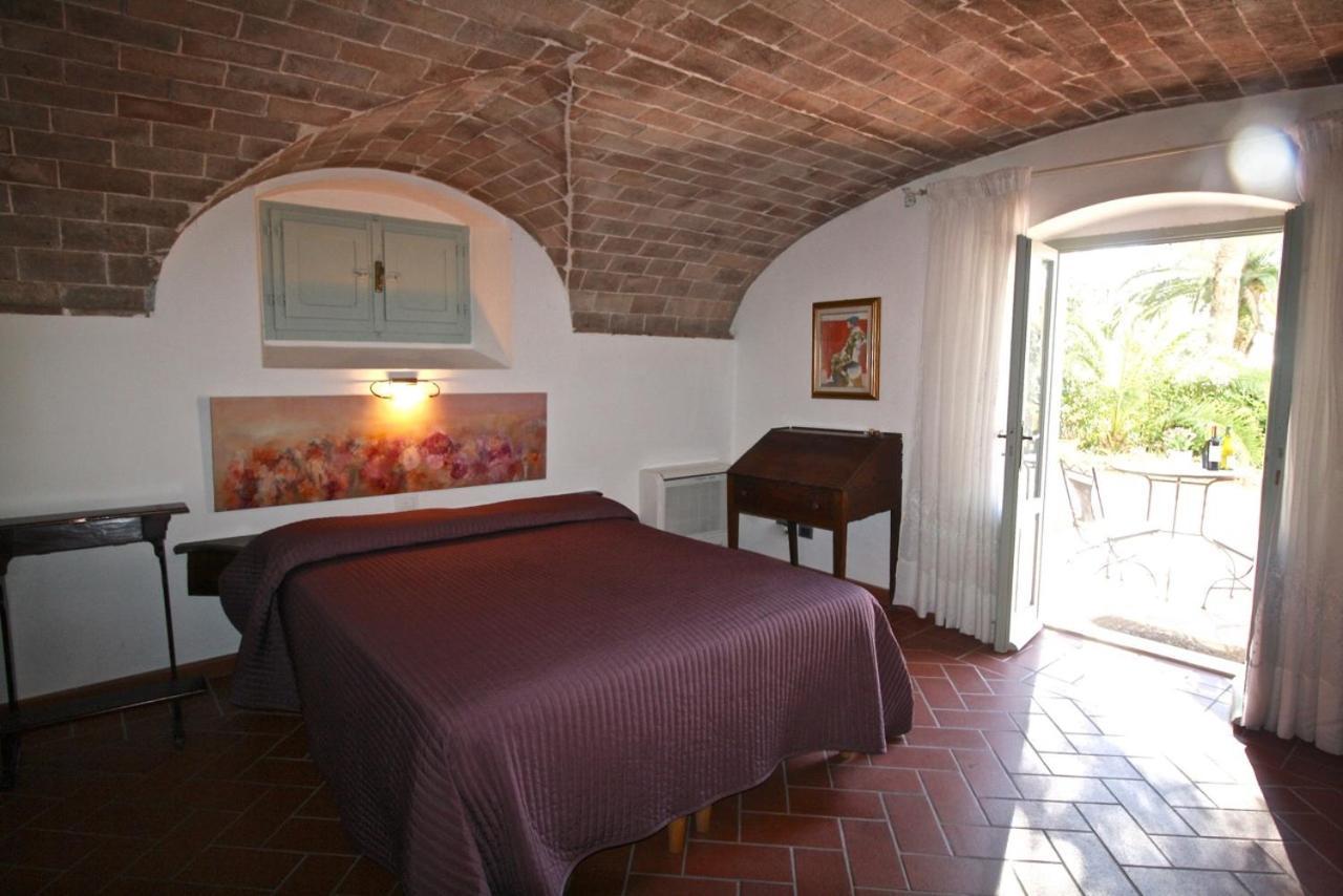 Villa Paradiso กัสตีลยอนเชลโล ภายนอก รูปภาพ